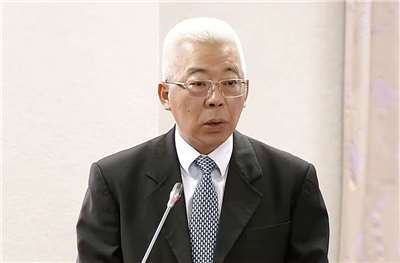 中油公司董事長方振仁17日表示，希望於12月中以前，完成中油三接工程款爭議的行政調查。(翻攝國會頻道)