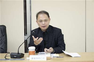 國家運動產業發展中心首任董事長鄭仁傑主持第一次董事暨監事聯席會議。(運動部提供)