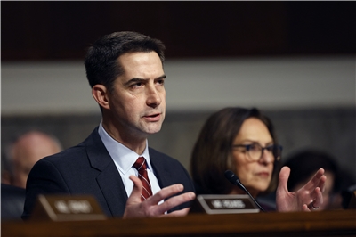 美國共和黨籍聯邦參議員柯頓(Tom Cotton)。