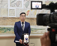 民進黨立法院黨團幹事長鍾佳濱。資料照。