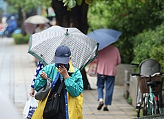 東北季風影響 北部迎局部短暫雨 入夜下探至15度。