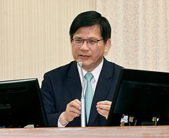 外交部長林佳龍（圖）5日赴立法院外交及國防委員會，列席報告「川普亞洲行及『川習會』後印太區域經濟、安全情勢對我之影響」，並備質詢。

