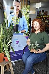 國合會首度與巴拉圭金融發展局簽約合作，提供300
萬美元優惠貸款給當地微小型企業，並推廣「女性微
小中型企業信用保證基金」（FOGAMU）制度。
（國合會提供）
