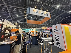 新加坡金融科技節12日登場，數萬人參與聚焦AI應用、數位資產管理等議題。台灣金融科技創新園區率團設館，希望展現整合創新能量與國際合作實力。
