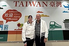 巴拉圭伊泰布省（Itapua）省長貝雷拉（Javier 
Pereira，右）夫婦17日至21日訪台。
（外交部提供）
