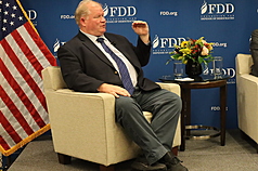 日本首相高市早苗的「台灣有事」言論，引發北京反彈。美退將蒙哥馬利17日表示，北京行為迫使高市早苗說出前首相安倍晉三等都早已知曉的事實。
