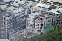 內政部國土管理署今天表示，台灣面臨人屋雙老及少子化等問題，為提升民眾居住品質，強化建物整體防災與抗災韌性，內政部持續推動都市更新、危老重建及老宅延壽機能復新計畫政策。(示意圖)
