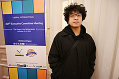 民進黨立委沈伯洋赴荷蘭海牙出席國際自由聯盟會議，他說各國的國會議員透過這樣的組織與合作，向中國傳遞「挺台灣」的訊息。
