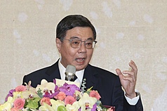 行政院長卓榮泰25日下午出席在農業部舉行的「114年全國十大績優農業產銷班頒獎及表揚活
動」。