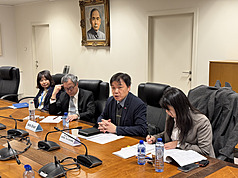 陸委會副主委沈有忠（右2）率團訪問布魯塞爾，分享中國多方面對台壓迫、台灣如何擺脫對中國的經濟依賴等有關台海的議題。