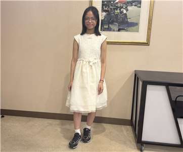 就讀大學一年級的陳宥榛儘管罹患罕見疾病，但仍通過兩次手術與長期治療的考驗，錄取義守大學醫學系，她說將來要當醫生，幫助更多病患。(楊文君攝)