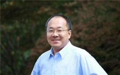 現年62歲的董郁玉過去曾為中國共產黨黨報「光明日報」工作。(翻攝微博)