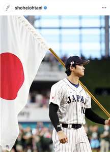 日本棒球明星，現洛杉磯道奇隊大谷翔平在自己IG上貼出身穿武士隊服裝照片，宣布將參加2026年WBC經典賽。(大谷翔平IG)