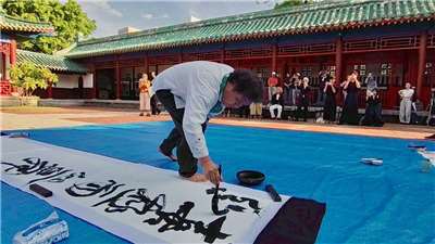 陳世憲書法創意藝術家