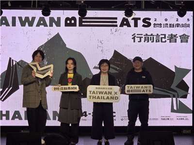 文化部影視局27日舉辦「流行音樂拓展東南亞市場計畫」啟動記者會，首站將前進泰國。左起音樂人韓立康、Andr、文化部影視局長王淑芳、瀚草文創董事長湯昇榮。(江昭倫 攝)