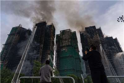 香港新界大埔宏福苑26日發生嚴重大火，波及七棟住宅大樓，造成嚴重傷亡。
