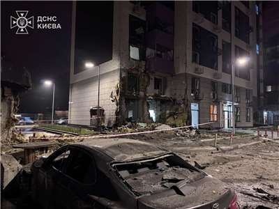 俄羅斯對烏克蘭發動大規模夜間攻擊，造成3人死亡、近30人受傷。(FB@zelenskyy.official)