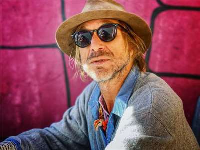 美國歌手陶德史奈德(Todd Snider)日前因病驟逝，享年59歲。(圖：維基百科)
