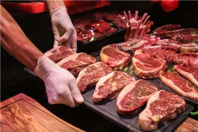 共同社報導，多名日本政府相關人士19日透露，根據中國方面的意向，針對恢復日本牛肉對中國出口的政府間磋商已經中止。 (示意圖／freepik)