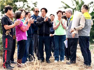 賴清德總統今天(21日)前往彰化縣溪州關心「公地放領」執行情況時宣布，「公地放領」政策將正式重新啟動。內政部對此表示，目前已成立「公地放領審議會」，將依法具體協助農民處理土地問題。（圖：內政部提供）