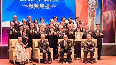 第35屆醫療奉獻獎頒獎典禮」今天(1日)登場。(劉玉秋攝)