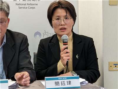 民政司副司長簡鈺珒20日出席內政部部務會報會後記者會。(陳念宜 攝)