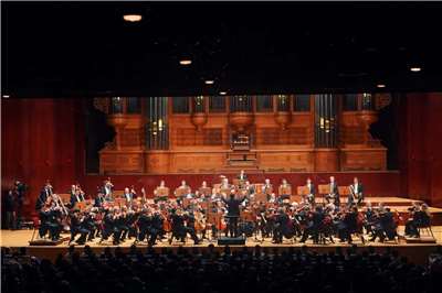 柏林愛樂在首席指揮基里爾・佩特連科（Kirill Petrenko）帶領下，12日晚間於台北國家音樂廳再度登場，就連台積電總裁魏哲家也現身會場聆聽，並盛讚「果然天團」。(牛耳藝術提供)