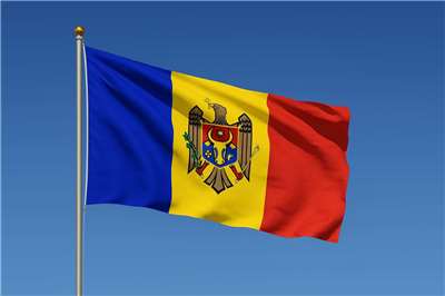 俄羅斯大規模空襲烏克蘭，摩爾多瓦領空再遭侵犯暫時關閉。圖為摩爾多瓦國旗。(AI生成)