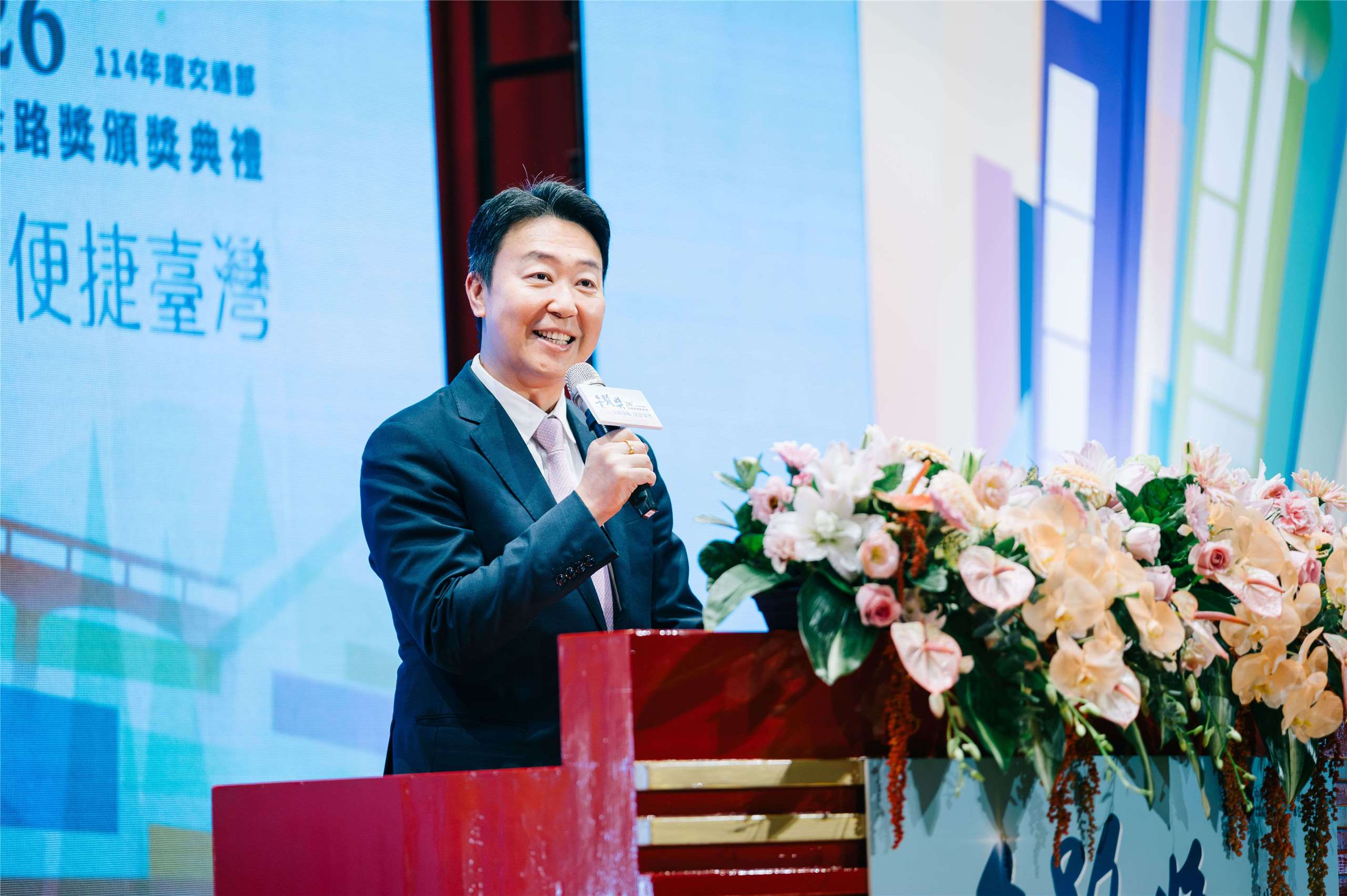 交通部長陳世凱12日在金路獎頒獎典禮上致詞。(交通部提供)