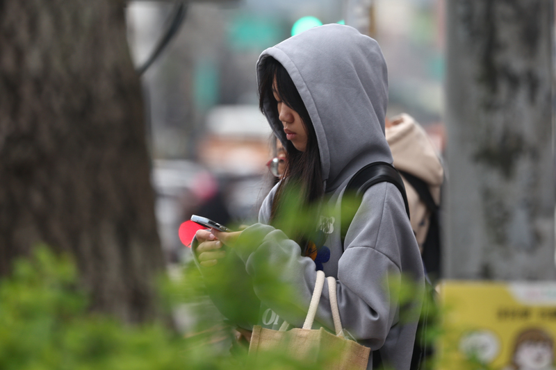 預估3日起冷空氣南下， 北部下探12度。資料照片。
