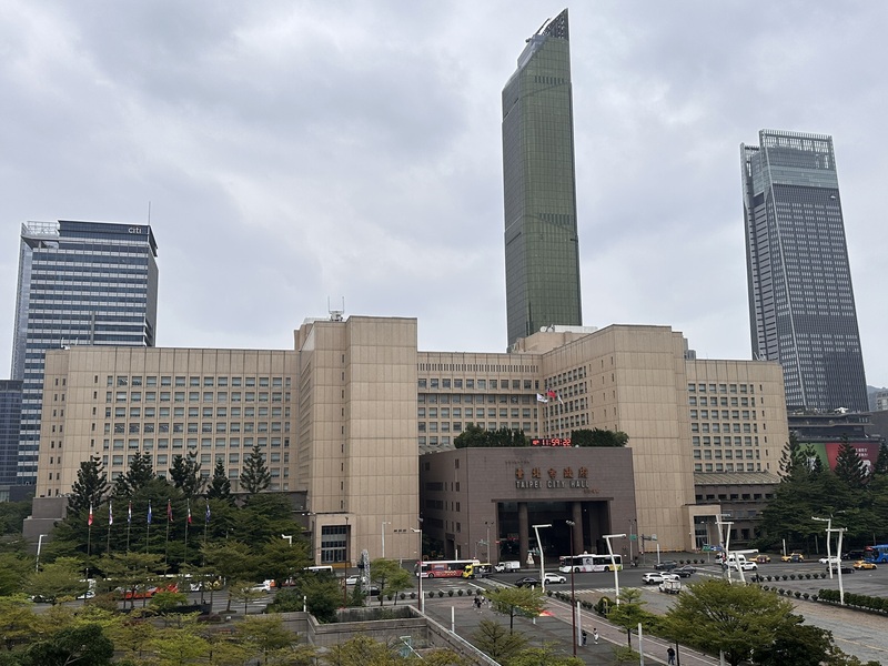 台北市政府12日表示，市府訪團預計於27日至28日出訪上海並出席「2025雙城論壇」，此次論壇主題為「科技改變生活」。圖為台北市政府大樓資料照。