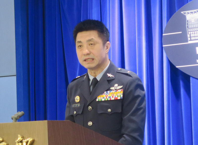 空軍司令部督察長江義誠少將10日於國防部例行記者會，說明F-16V（Block20）的自動防撞地系統將於配合鳳展專案民國117年完成的期程內，完成全機隊的安裝。

