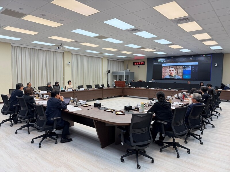 國家人權委員會8日舉辦2025年世界人權日視訊專題
講座，邀2022年諾貝爾和平獎得主、烏克蘭公民自由
中心主席馬特維丘克以視訊發表專題演講。
（人權會提供）
