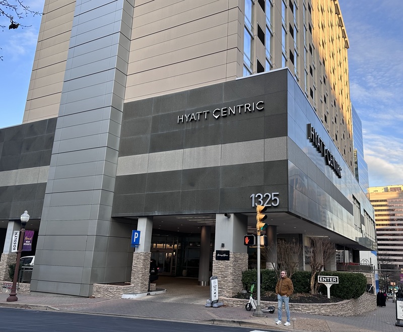 據傳外交部長林佳龍訪美，下榻鄰近華府、位於維吉尼亞州阿靈頓的Hyatt Centric飯店（圖）。
