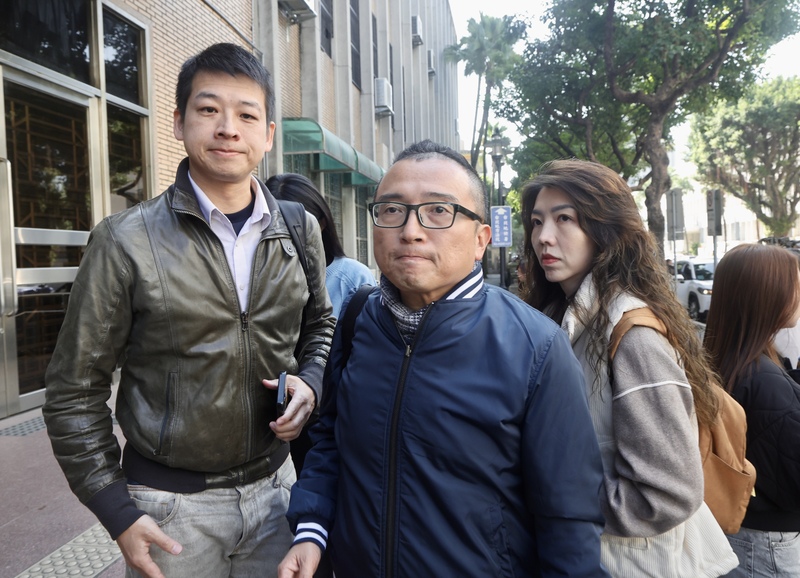 停職的新竹市長高虹安涉立委任內詐領助理費，台灣高等法院16日二審開庭，宣判高虹安依使公務員登載不實偽造文書罪判刑6月，得易科罰金，可上訴。台灣民眾黨祕書長周榆修（前）受訪。