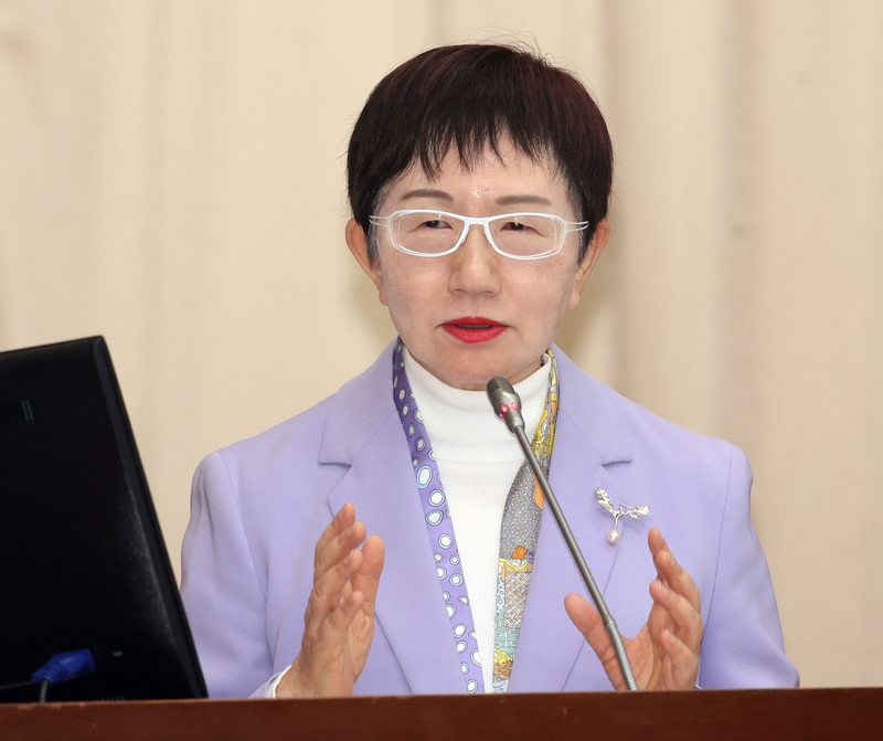 財政部長莊翠雲列席立法院財政委員會並備詢。資料照片。