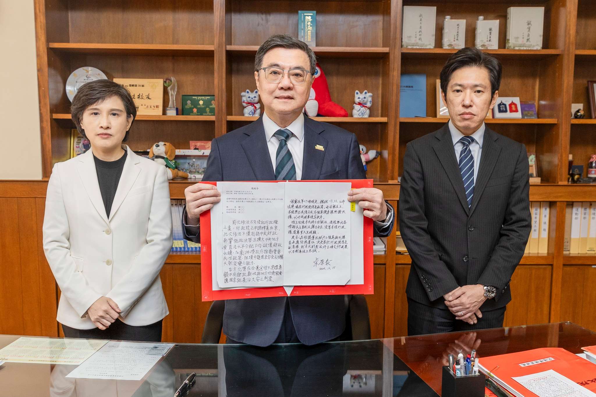 針對財劃法爭議，行政院長卓榮泰15日宣布「不予副署」法案。(圖：卓榮泰臉書)