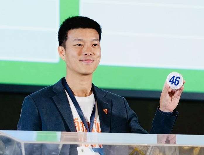 泰國民調支持度目前領先的人民黨主席納塔彭28日登記為總理候選人。(FB@Natthaphong Ruengpanyawut)