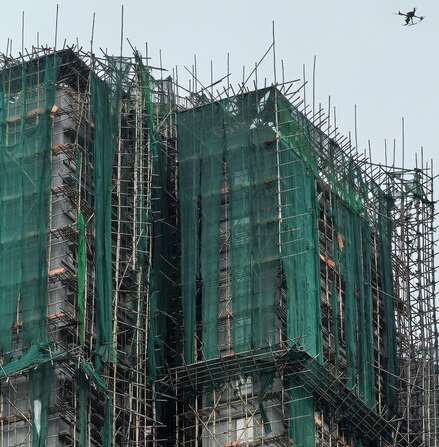 香港大埔宏福苑大火慘劇發生後，令全港上下無比痛心，但也看到「以災奪權」戲碼上演。