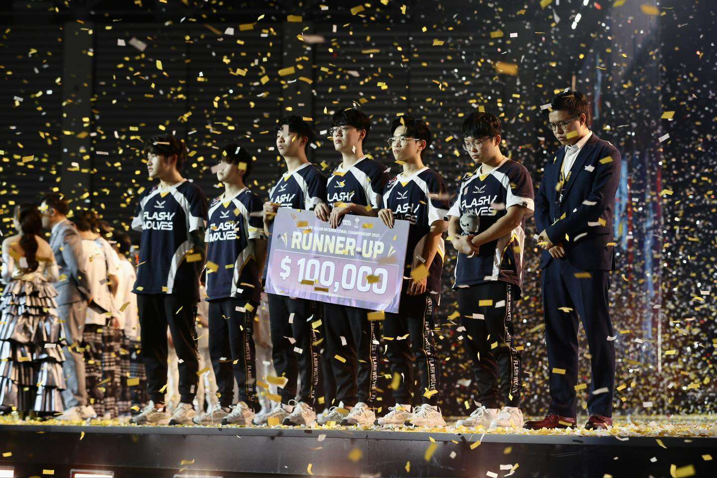 AIC傳說對決國際錦標賽，台灣戰隊閃電狼奪亞軍。 (圖:FB/FlashWolves)