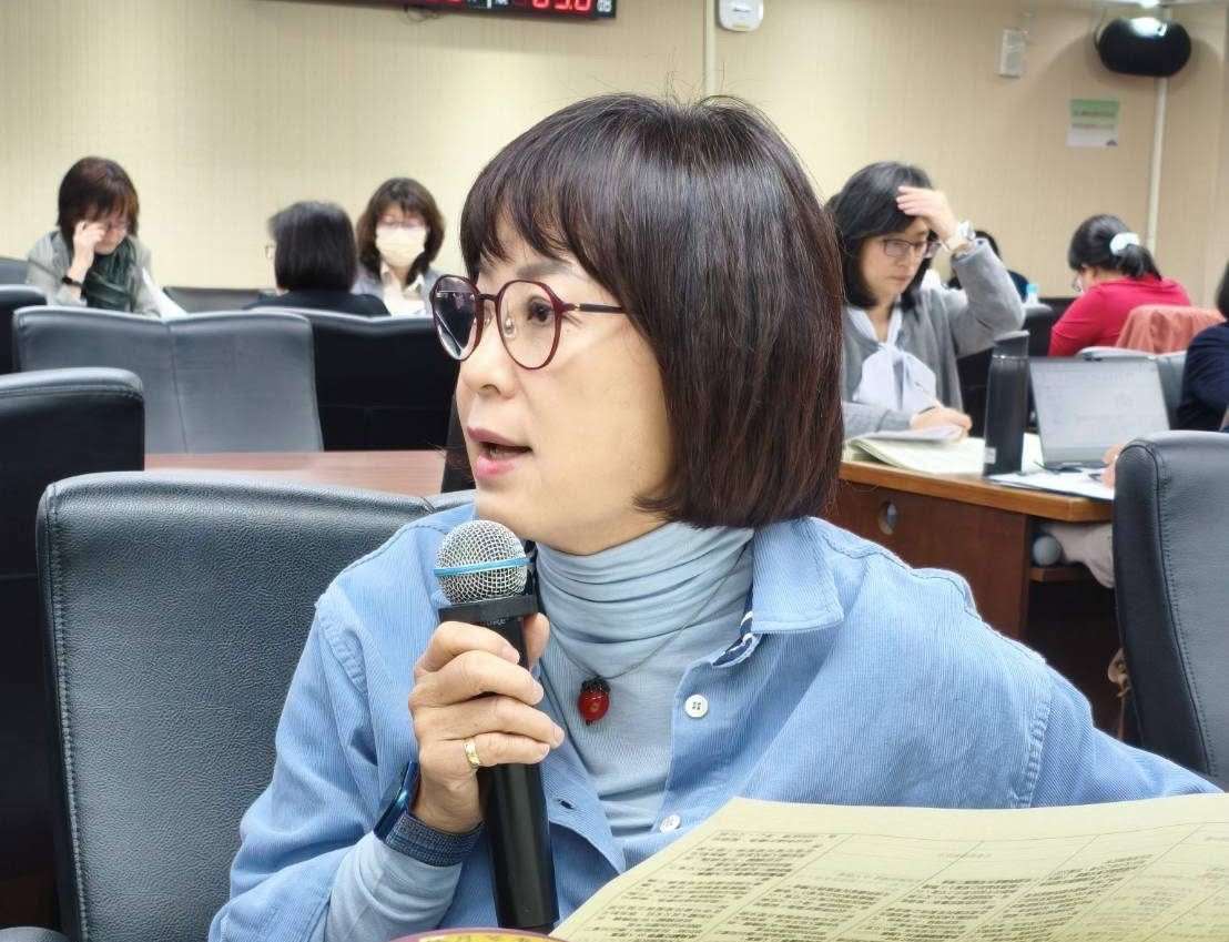 立法院衛環委員會今天(8日)再次排審「兒童托育服務法」草案。圖為民進黨立委林月琴。(圖 : 林月琴臉書)