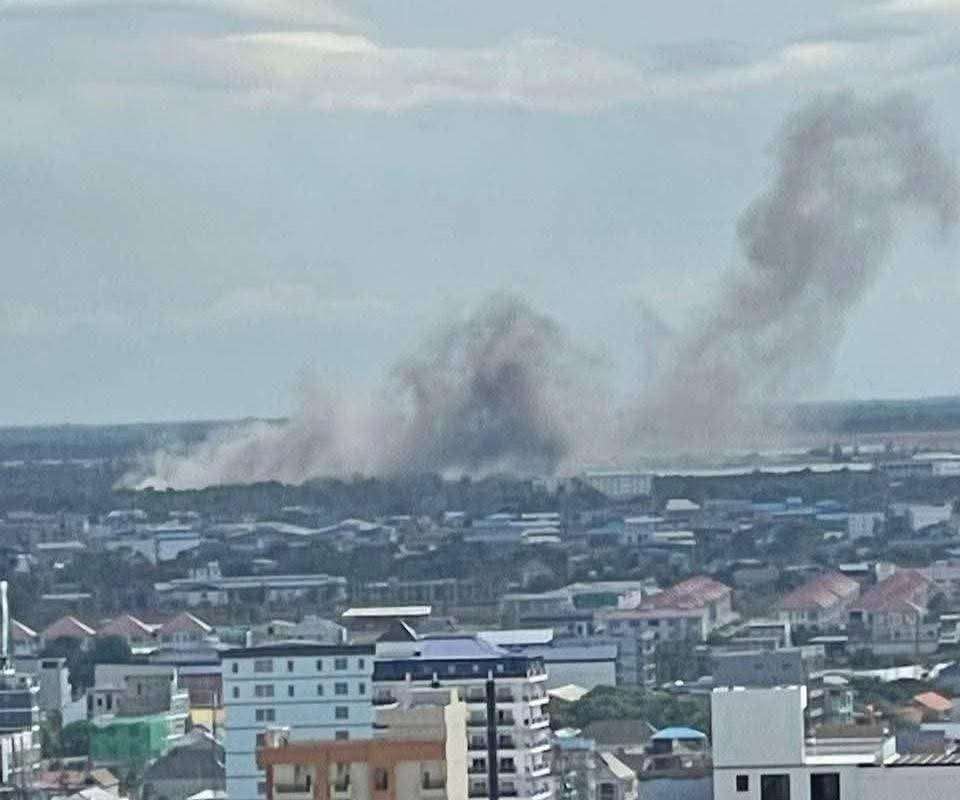 柬埔寨國防部發表聲明指出，泰國軍方18日轟炸位於邊境的賭場城鎮巴比(Poipet)。(X@un_cha_un)