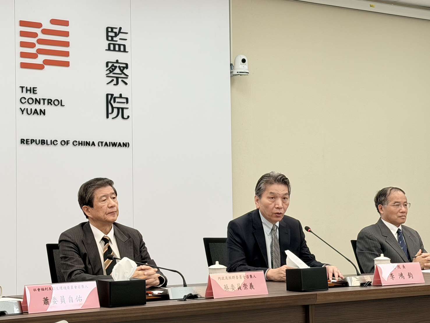 監察院副院長李鴻鈞(中)。(鄭佑漢)