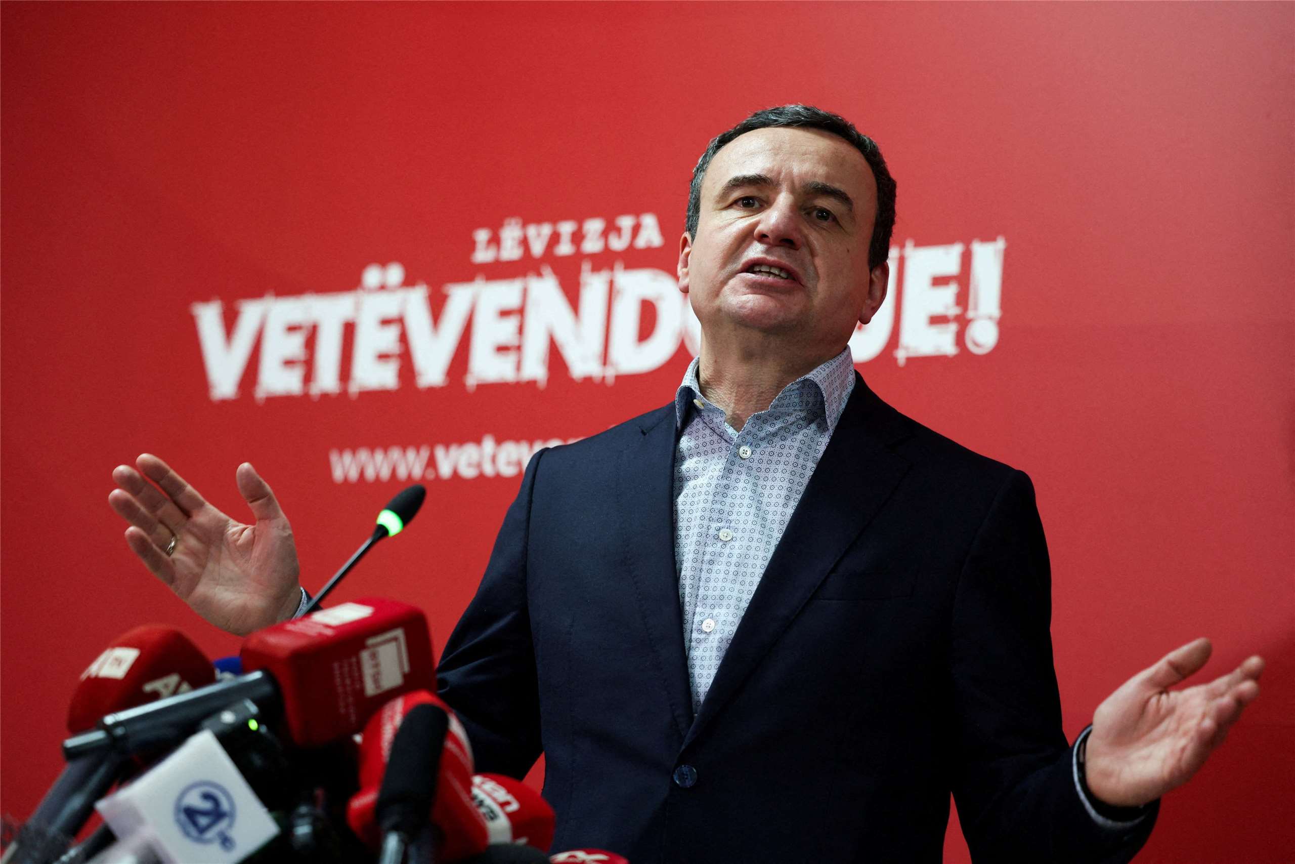 科索沃總理庫提（Albin Kurti）(圖)所屬政黨預料將在28日的國會選舉中勝出。