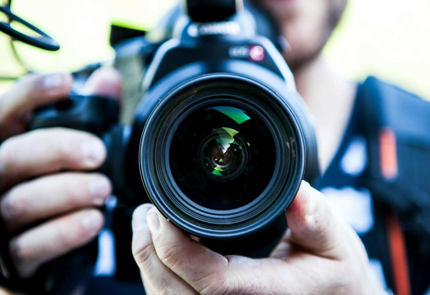 越南國會10日通過「媒體法」修正案，規定記者須配合當局刑事調查要求，透露其消息來源。示意圖。(翻攝Pexels.com)