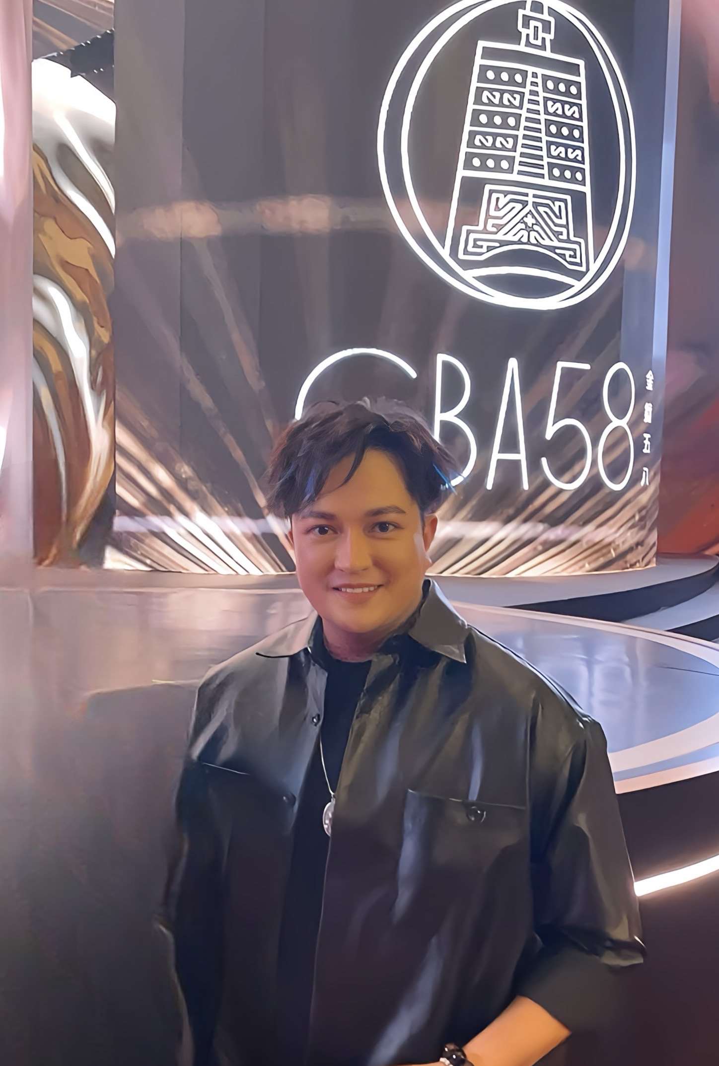 甘克帆.巴宴爾的廣播節目曾入圍廣播金鐘獎