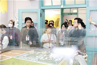 國家廣播文物館「電波裡的台灣史」參觀展場。