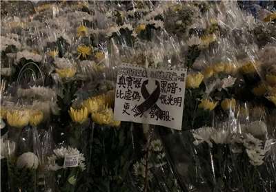 港人對宏福苑大火事件滿是感慨。(宏福苑大火民間志工阿翼提供)