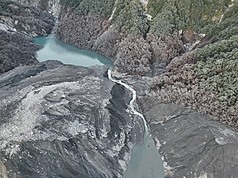 花蓮馬太鞍溪堰塞湖溢流重創光復鄉。（資料照/林業及自然保育署花蓮分署提供）