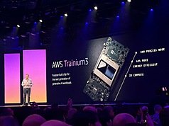 亞馬遜（Amazon）旗下雲端服務供應商AWS於2日在美國拉斯維加斯舉辦的re:Invent年度大會上，發表新一代自研人工智慧（AI）晶片Trainium 3，首度採用3奈米製程，運算效能比前一代提升4.4倍。
